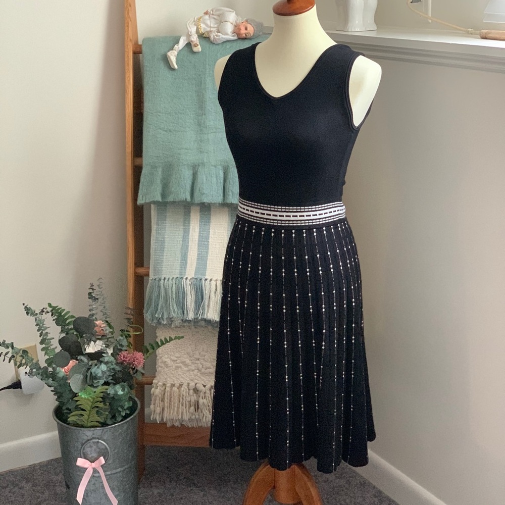 41 HAWTHORN - Vienna Textured Sweater Dress (Size S)